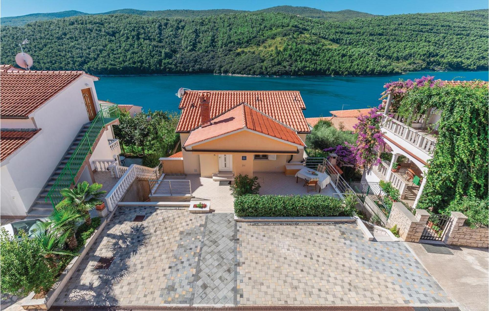Gorgeous Apartment In Labin With Kitchen Kültér fotó